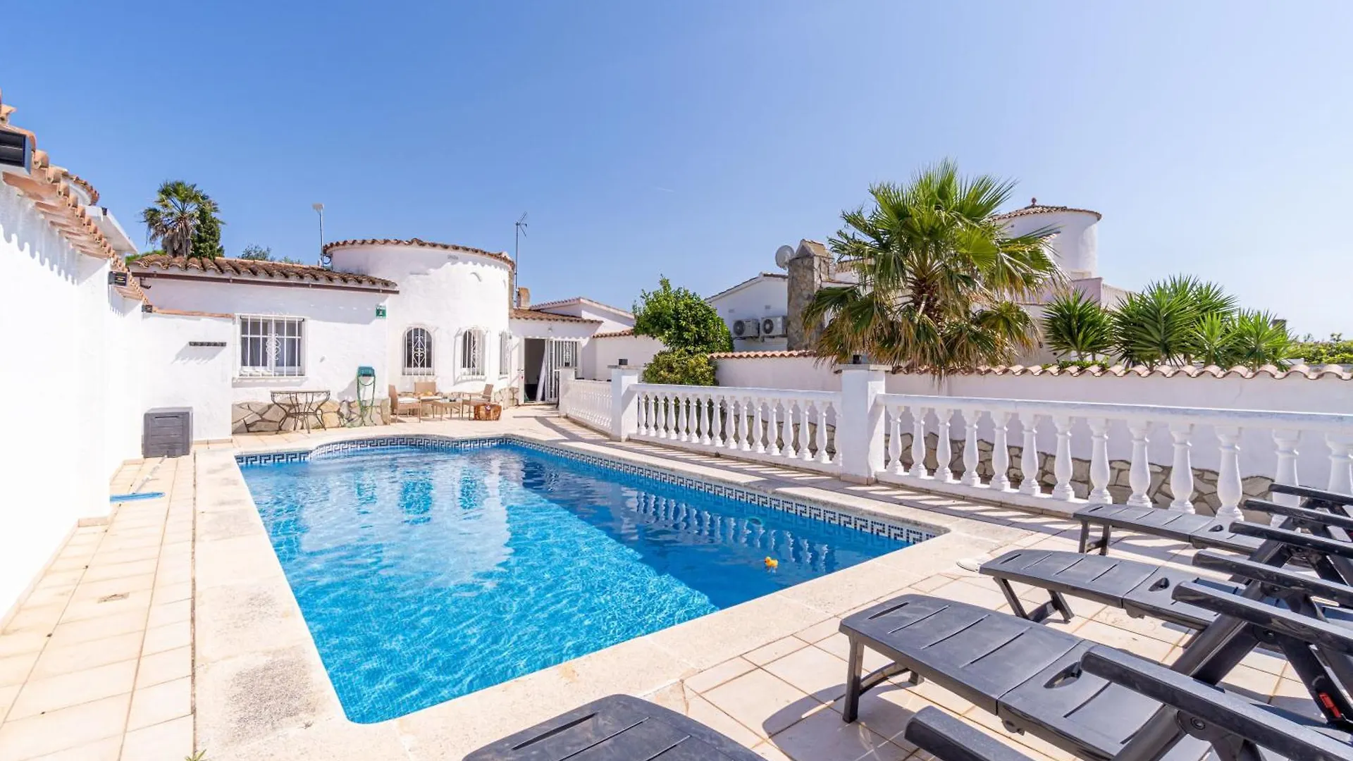 Сasa de vacaciones Jouvacations Villa Noguera Ampuriabrava España